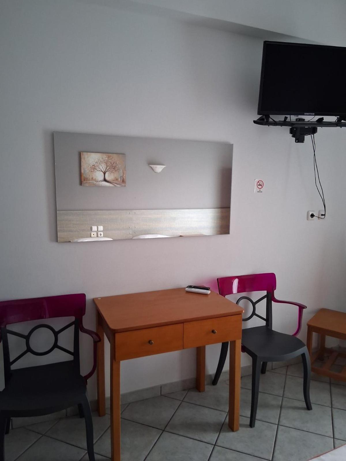 Aparthotel Alexandros Kamena Wurla Zewnętrze zdjęcie